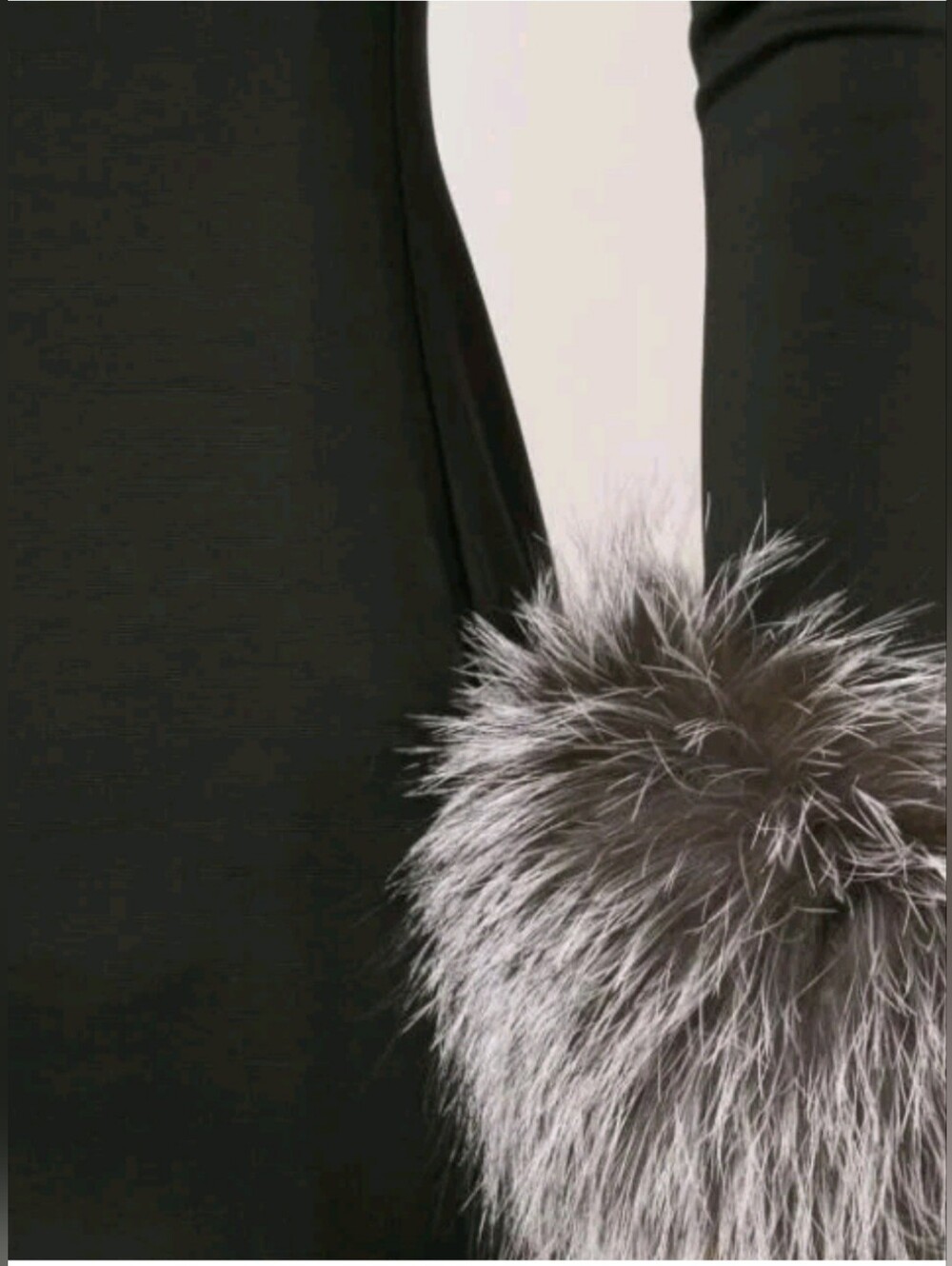 ALICE + OLIVIA Delora Fox Fur-cuff Sleeve Black Midi Dress. Size 4 $550 - Picture 9 of 12
